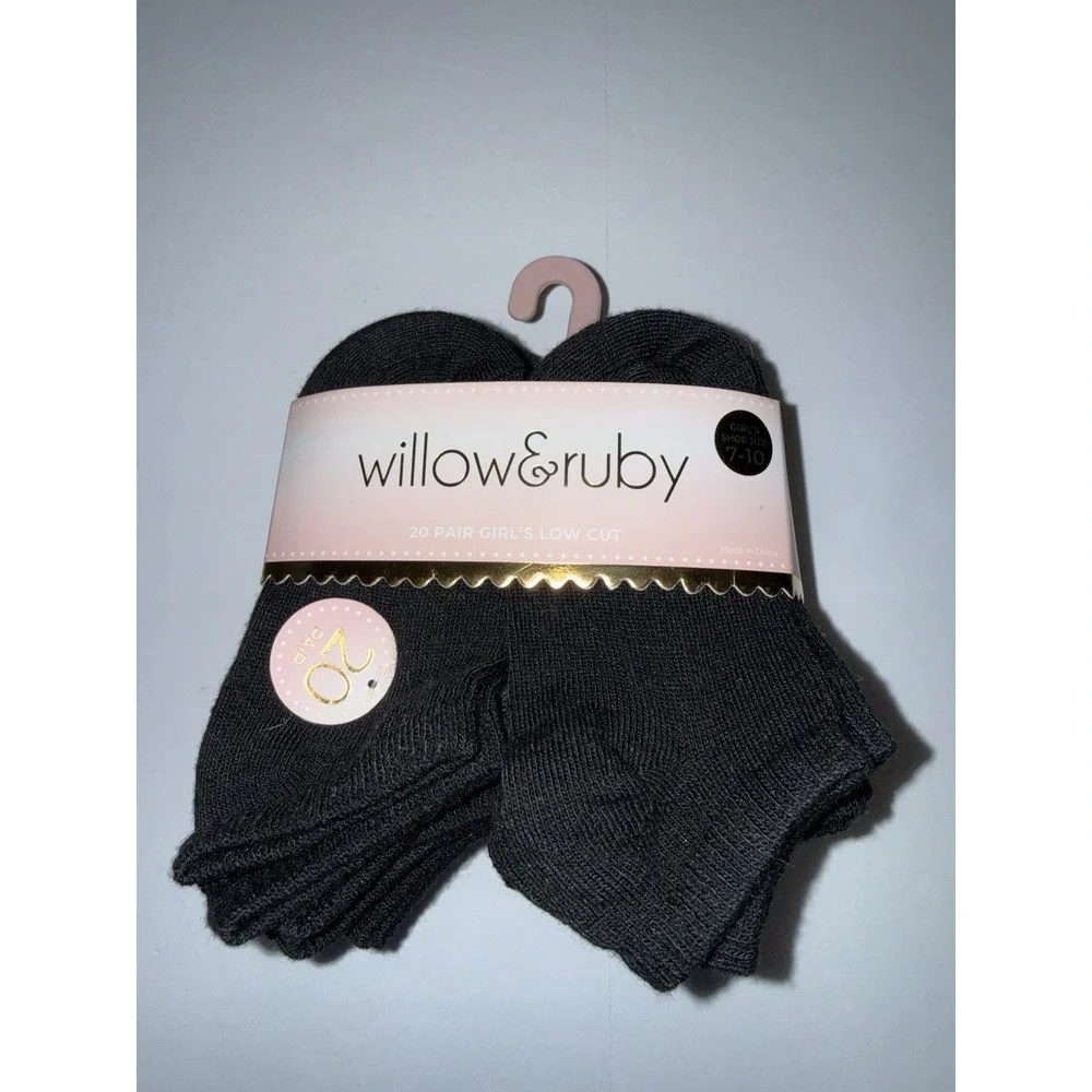 Willow & Ruby Girls 20 Pair Low Cut Ankle Socks Black Size 7-10 NIP Wicking NWT